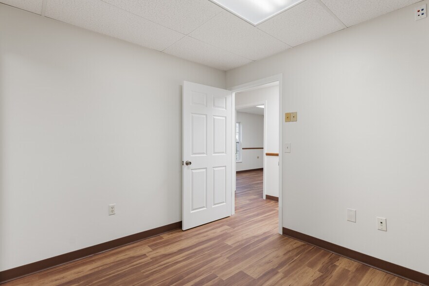 More Photos Of 9030 W Fort Island Trl, Crystal River Medical For Sale