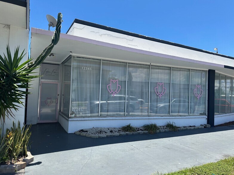 More Photos Of 12343-12345 W Dixie Hwy, North Miami Storefront For Lease