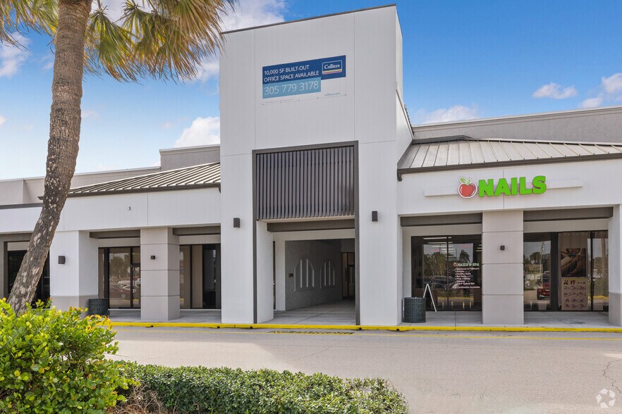 More Photos Of 2300-2398 SE Ocean Blvd, Stuart Storefront Retail Office For Lease