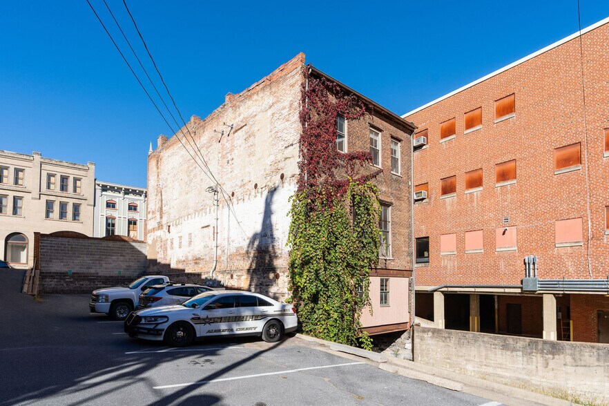 More Photos Of 111 S Augusta St, Staunton Storefront Retail Office For Sale