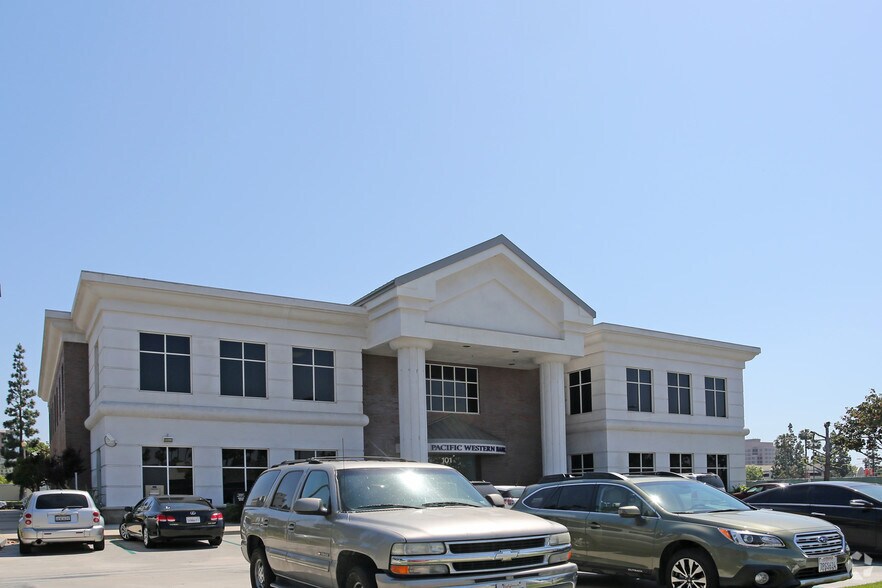 More Photos Of 101 E Lincoln Ave, Anaheim Office For Lease