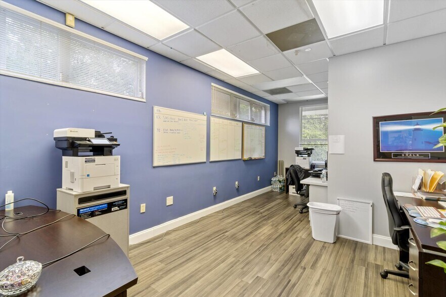 More Photos Of 268 S Suncoast Blvd, Crystal River Office For Sale