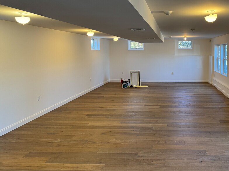 More Photos Of 139 Rt 6A, Orleans Office For Lease