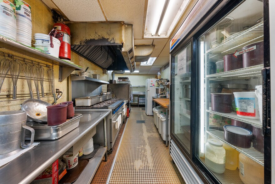 More Photos Of 347 N Scott Ave, Belton Restaurant For Sale