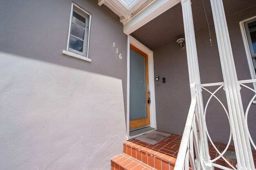 More Photos Of 112-20 E Redwood St, San Diego Apartments For Sale