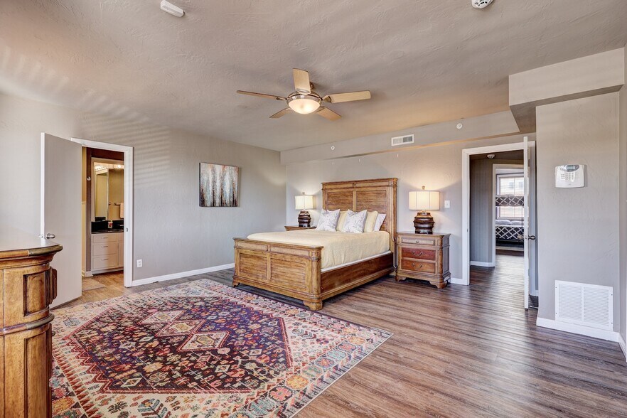More Photos Of 411 NW 5th St, Oklahoma City Flex For Sale