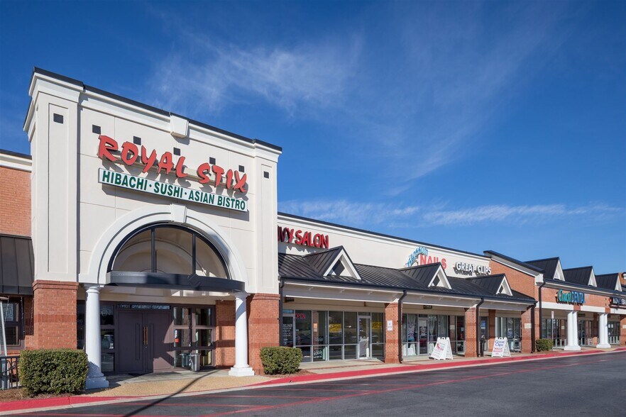 More Photos Of 805 S Glynn St, Fayetteville Unknown For Lease