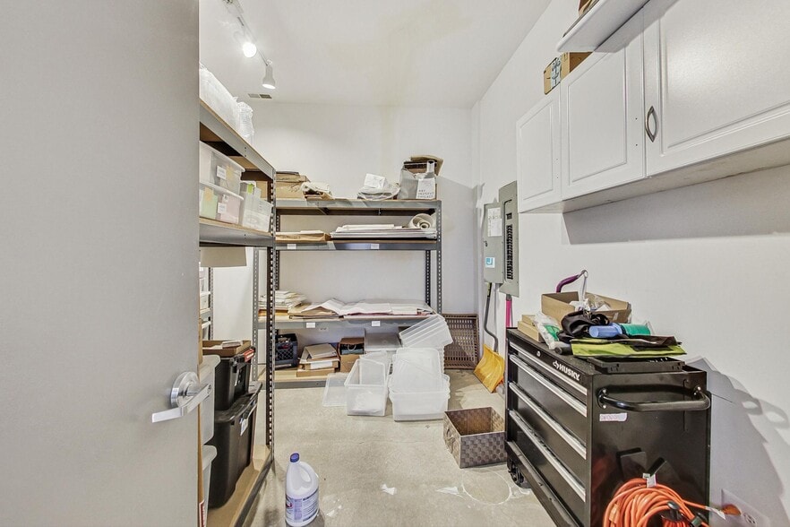 More Photos Of 3316-3318 N Halsted St, Chicago Apartments For Lease