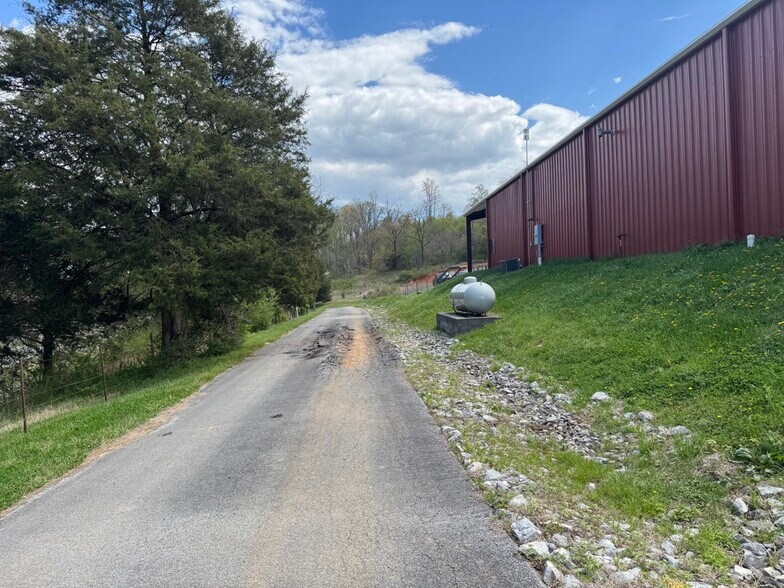 More Photos Of 725 25-70 Hwy, Dandridge Land For Lease