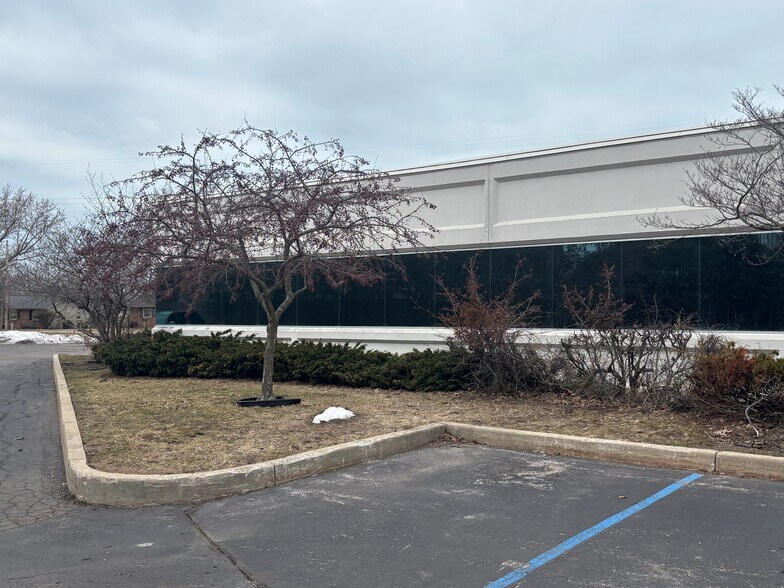 More Photos Of 2500 Niles Rd, Saint Joseph Medical For Lease