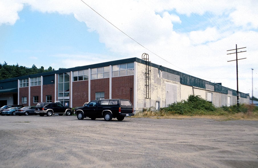 More Photos Of 1915 S Corgiat Dr, Seattle Warehouse For Sale