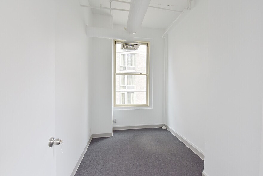 More Photos Of 70 W 36th St, New York Office For Lease