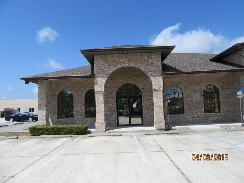 Primary Photo Of 1027 Florida Ave S, Rockledge Medical For Lease