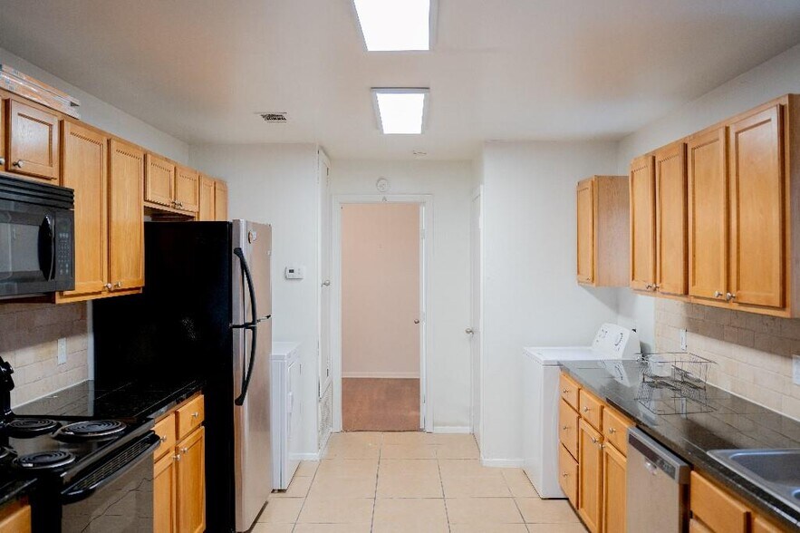 More Photos Of 2841 San Gabriel St, Austin Specialty For Sale