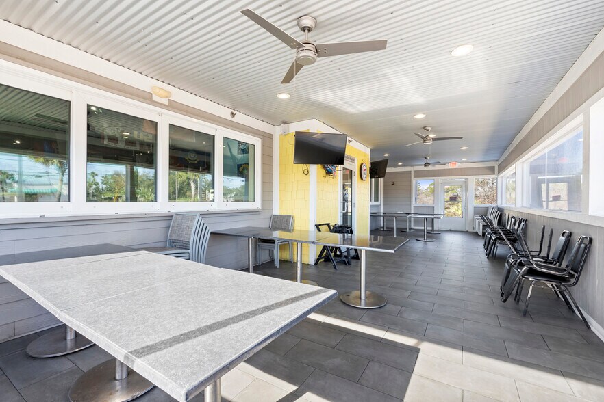 More Photos Of 10031 Hutchison Blvd, Panama City Beach Restaurant For Sale
