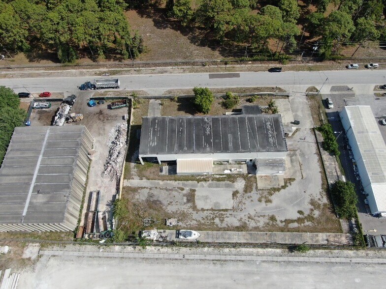 More Photos Of 761 Wesley Ave, Tarpon Springs Manufacturing For Sale