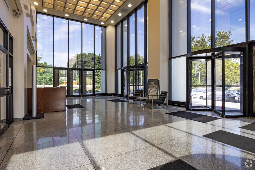 More Photos Of 208 Harristown Rd, Glen Rock Office For Lease