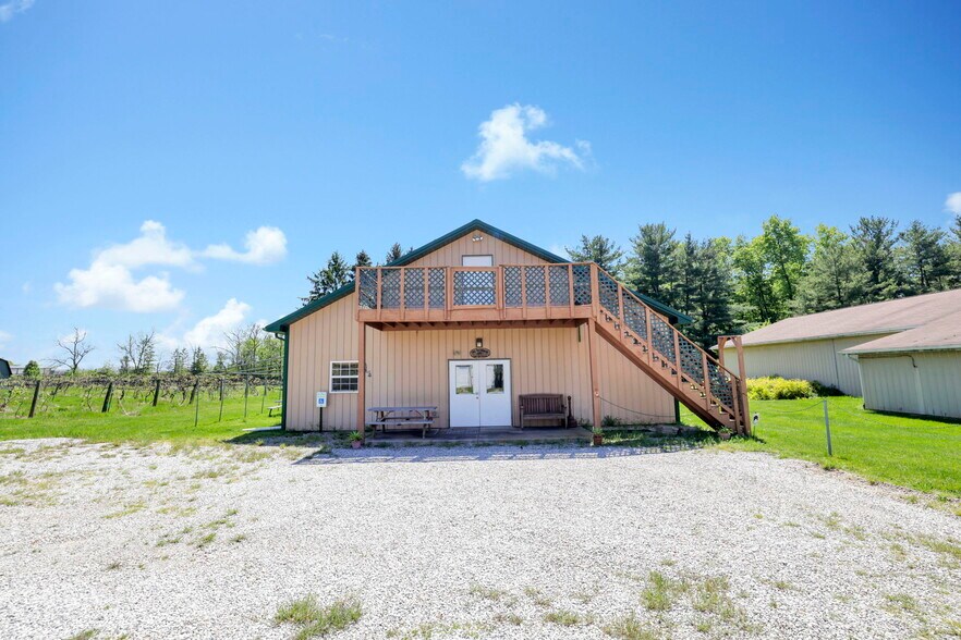 More Photos Of 1900 Winchester Southern Rd, Canal Winchester Winery Vineyard For Sale