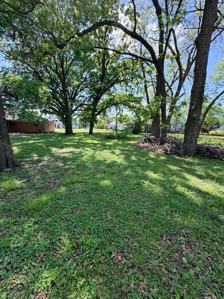 More Photos Of 202 Dallas St, Wilmer Land For Sale