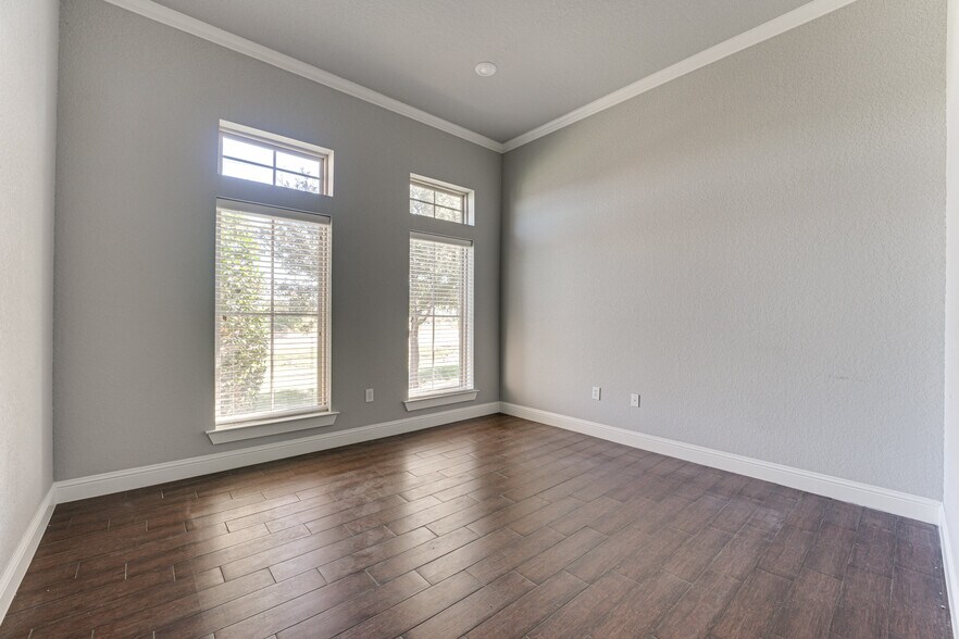 More Photos Of 1795 N 77 Hwy, Waxahachie Medical For Lease