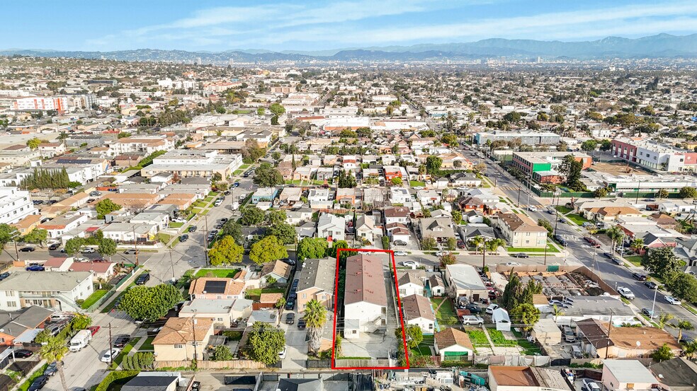 More Photos Of 3120 W 71st St, Los Angeles Apartments For Sale