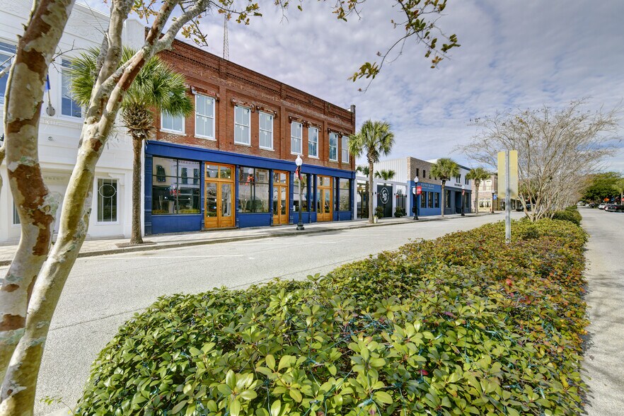 More Photos Of 1317 Newcastle St, Brunswick Storefront For Sale