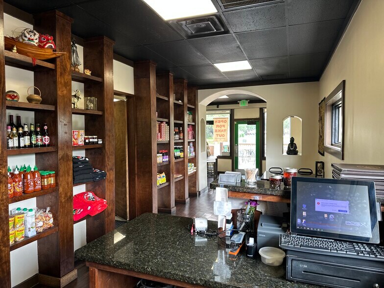 More Photos Of 5517 Menchaca Rd, Austin Restaurant For Sale