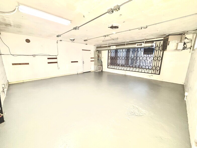 More Photos Of 3210-3236 SE 50th Ave, Portland Storefront Retail Office For Lease