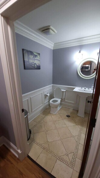 More Photos Of 9550 W Sergo Dr, McCook Light Distribution For Lease