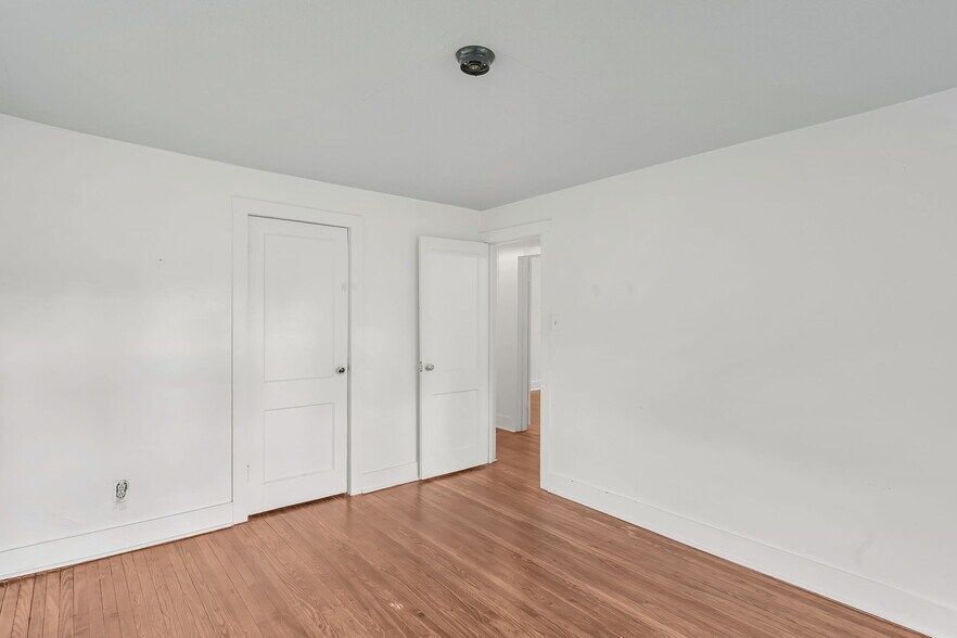 More Photos Of 1507 Sumner Ave, Charleston Office Residential For Sale