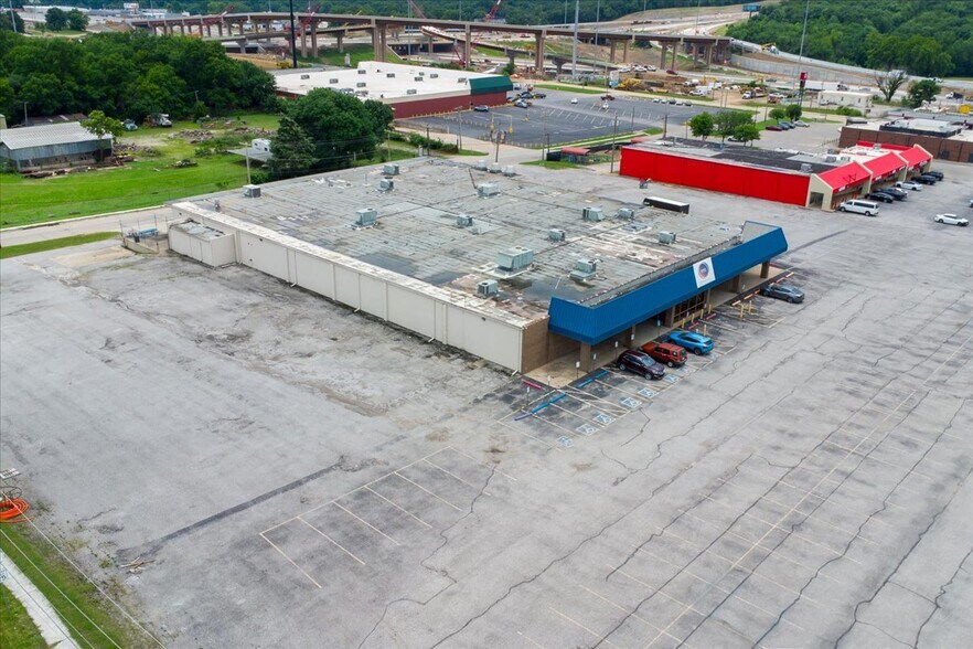 More Photos Of 4915 S Union Ave, Tulsa Office For Sale