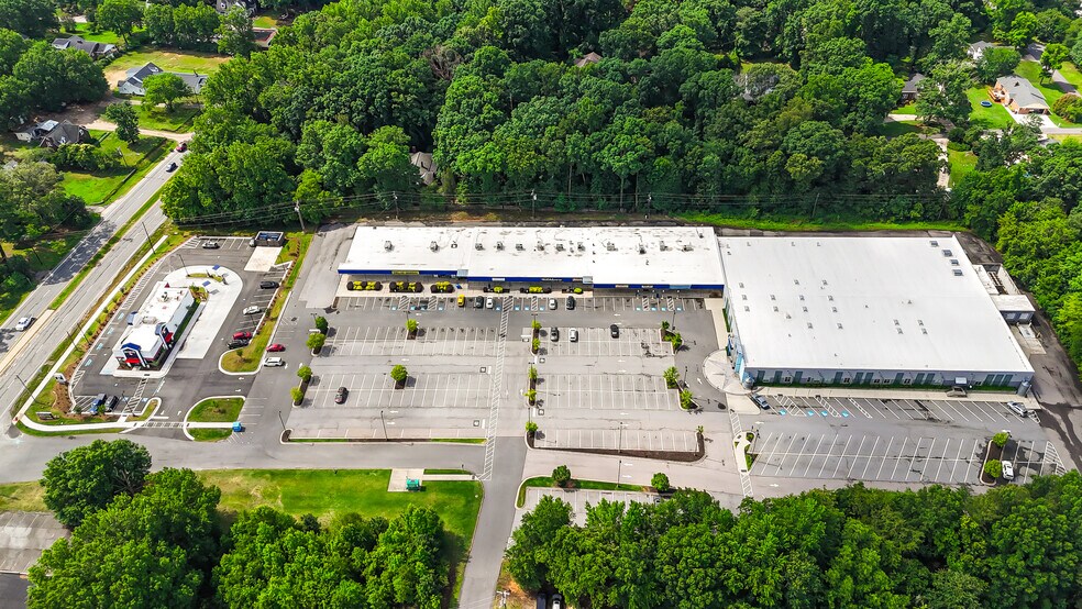 More Photos Of 439-489 N Cannon Blvd, Kannapolis Unknown For Lease