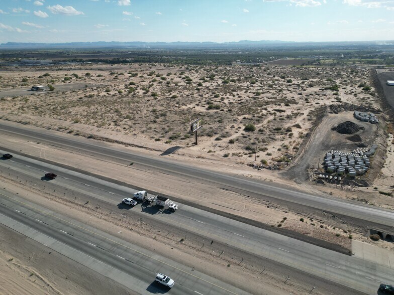 More Photos Of 12520 Gateway Boulevard East, Socorro Land For Sale