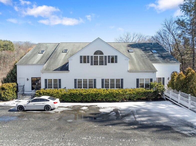 More Photos Of 128 Litchfield Rd, New Milford Medical For Sale