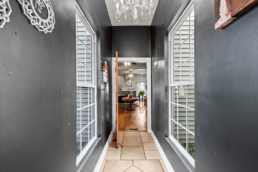 More Photos Of 2048 Winchester Ave, Ashland General Retail For Sale