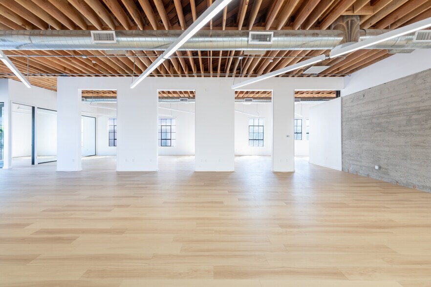 More Photos Of 5556 W Washington Blvd, Los Angeles Loft Creative Space For Lease