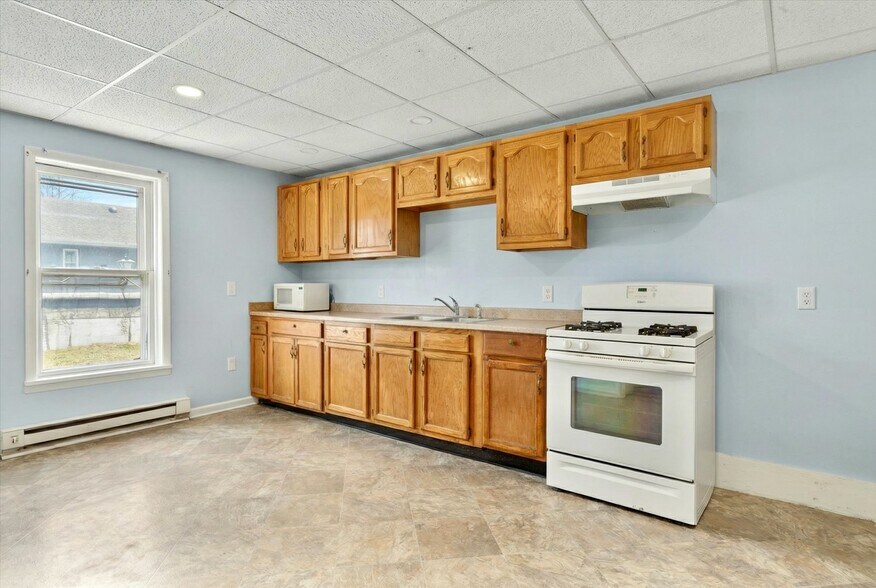 More Photos Of 9 S Main St, Manchester Storefront Retail Residential For Sale