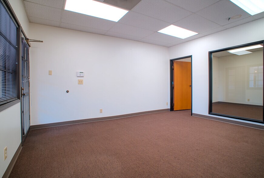 More Photos Of 1611 E 4th St, Santa Ana Loft Creative Space For Lease