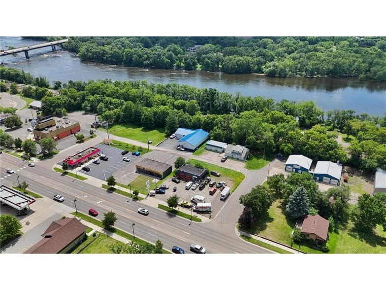 More Photos Of 519 Benton Dr, Sauk Rapids Service Station For Sale