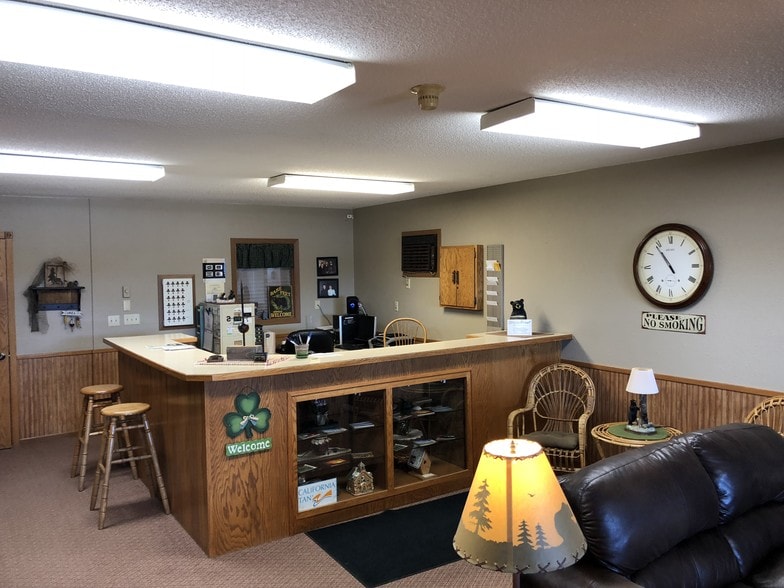 More Photos Of 502 W Highway 66, Drayton Hotel For Sale