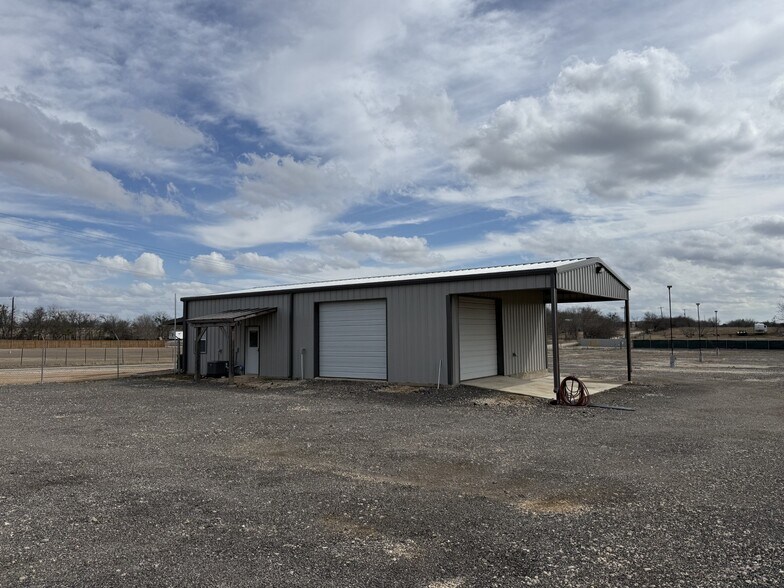 More Photos Of 580 County Road 196, Georgetown Unknown For Lease