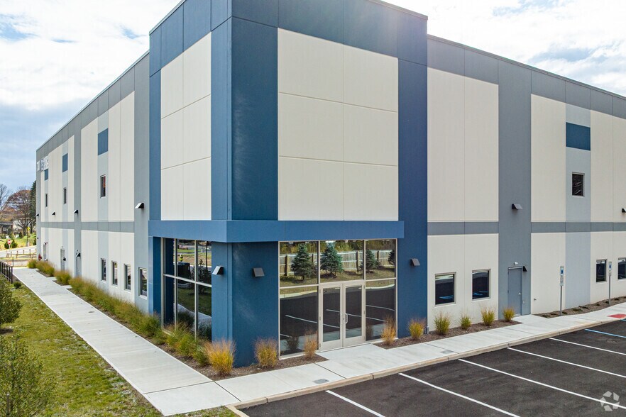 More Photos Of 730 Walnut Ave, Cranford Warehouse For Lease