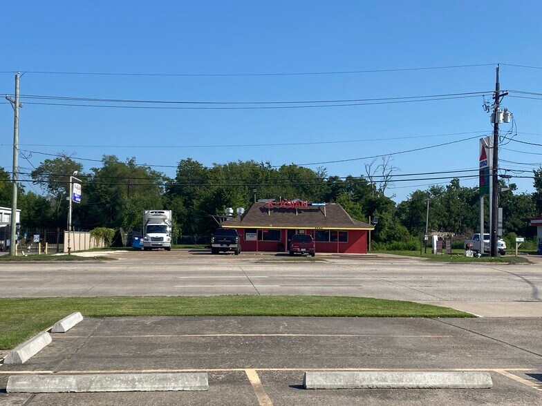 More Photos Of 5540 College St, Beaumont Fast Food For Sale
