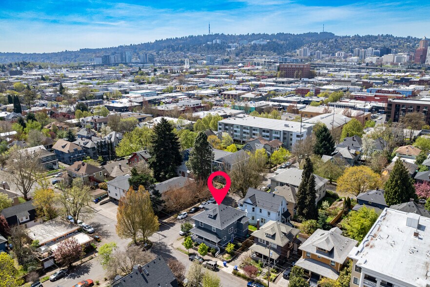 More Photos Of 1035 SE 14th Ave, Portland Apartments For Sale