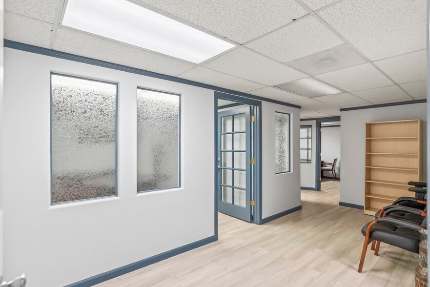 More Photos Of 1376 N 4th St, San Jose Light Distribution For Sale