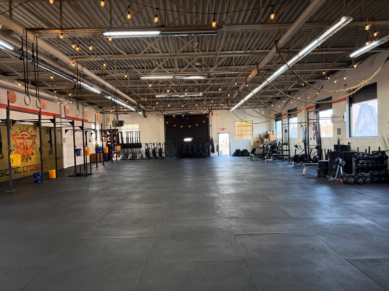 More Photos Of 193 Pascone Pl, Newington Warehouse For Sale