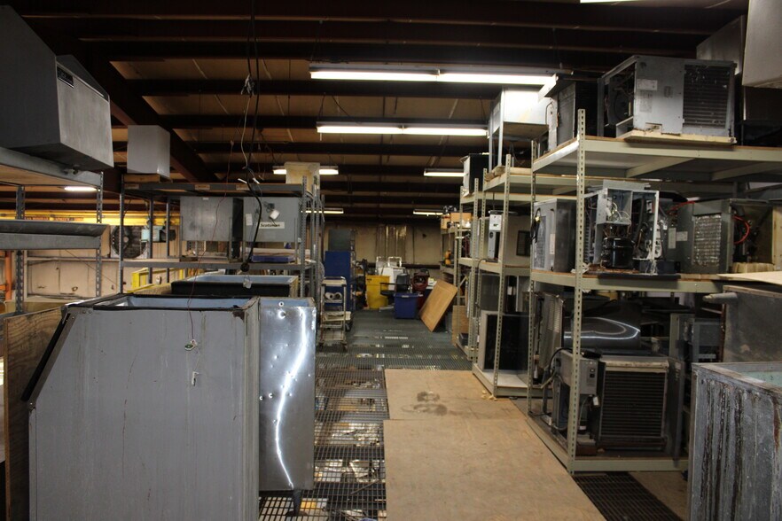 More Photos Of 6112 Patterson Rd, Little Rock Light Distribution For Sale