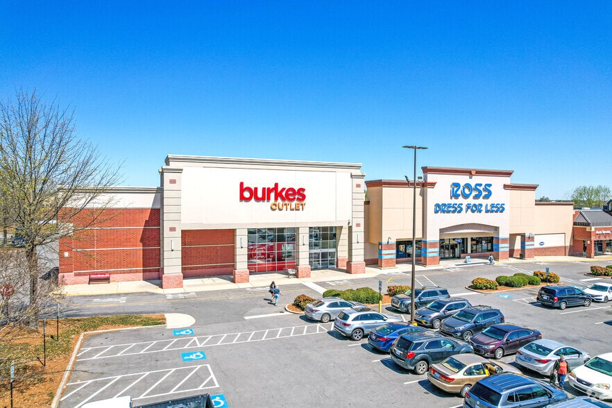 Primary Photo Of 3016-3030 E Franklin Blvd, Gastonia General Retail For Lease