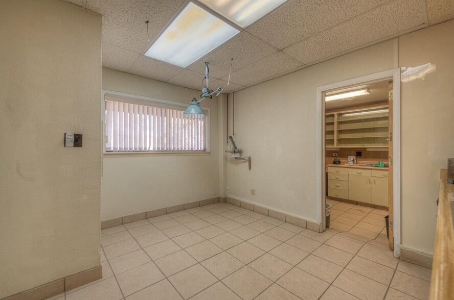 More Photos Of 22540 Us Highway 160, Walsenburg Veterinarian Kennel For Sale