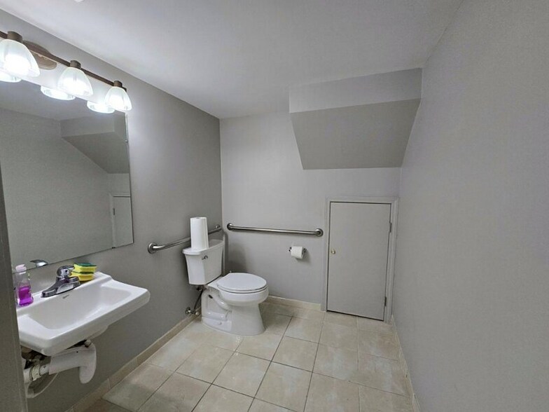 More Photos Of 14064-14110 N Lakeside Blvd N, Shelby Township Apartments For Lease